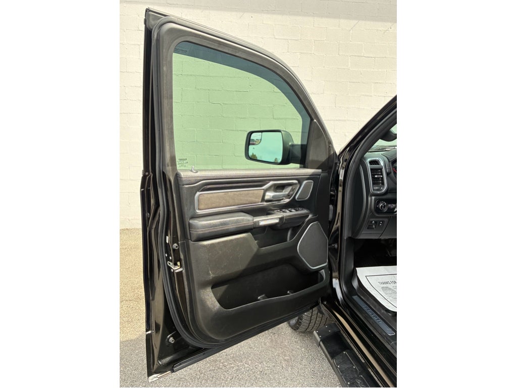 2022 RAM 1500 Laramie Crew Cab 4x4 5'7' Box