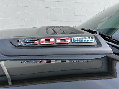 2022 RAM 1500 Laramie Crew Cab 4x4 5'7' Box