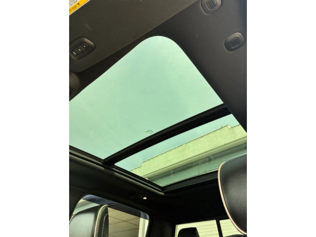 2022 RAM 1500 Laramie Crew Cab 4x4 5'7' Box