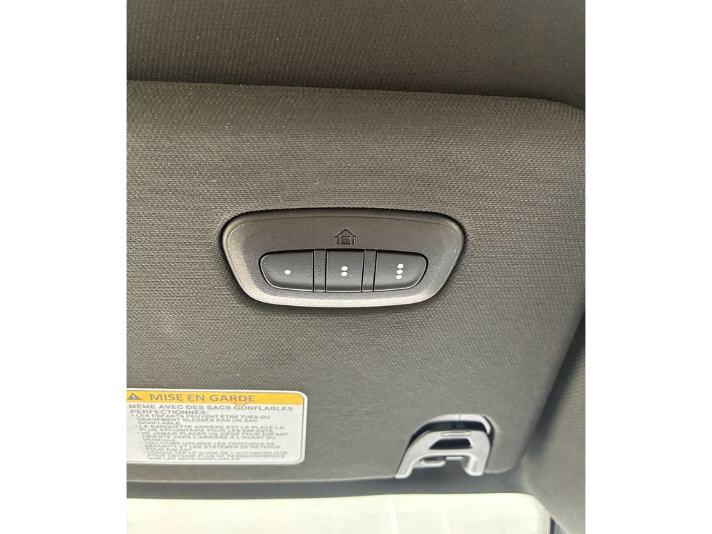 2022 RAM 1500 Laramie Crew Cab 4x4 5'7' Box