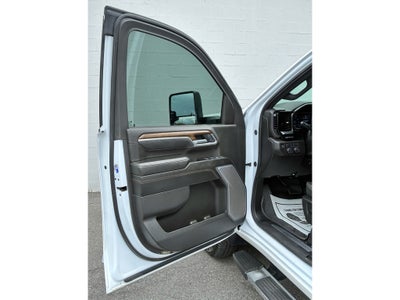 2025 Chevrolet Silverado 3500HD 4WD Crew Cab Long Bed High Country