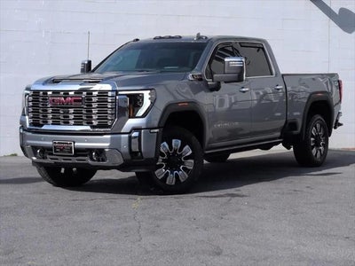 2024 GMC Sierra 2500HD 4WD Crew Cab Standard Bed Denali