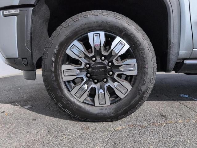 2024 GMC Sierra 2500HD 4WD Crew Cab Standard Bed Denali