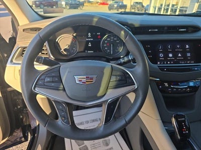 2022 Cadillac XT5 FWD Premium Luxury