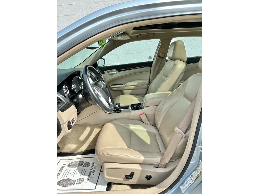 2013 Chrysler 300 Base