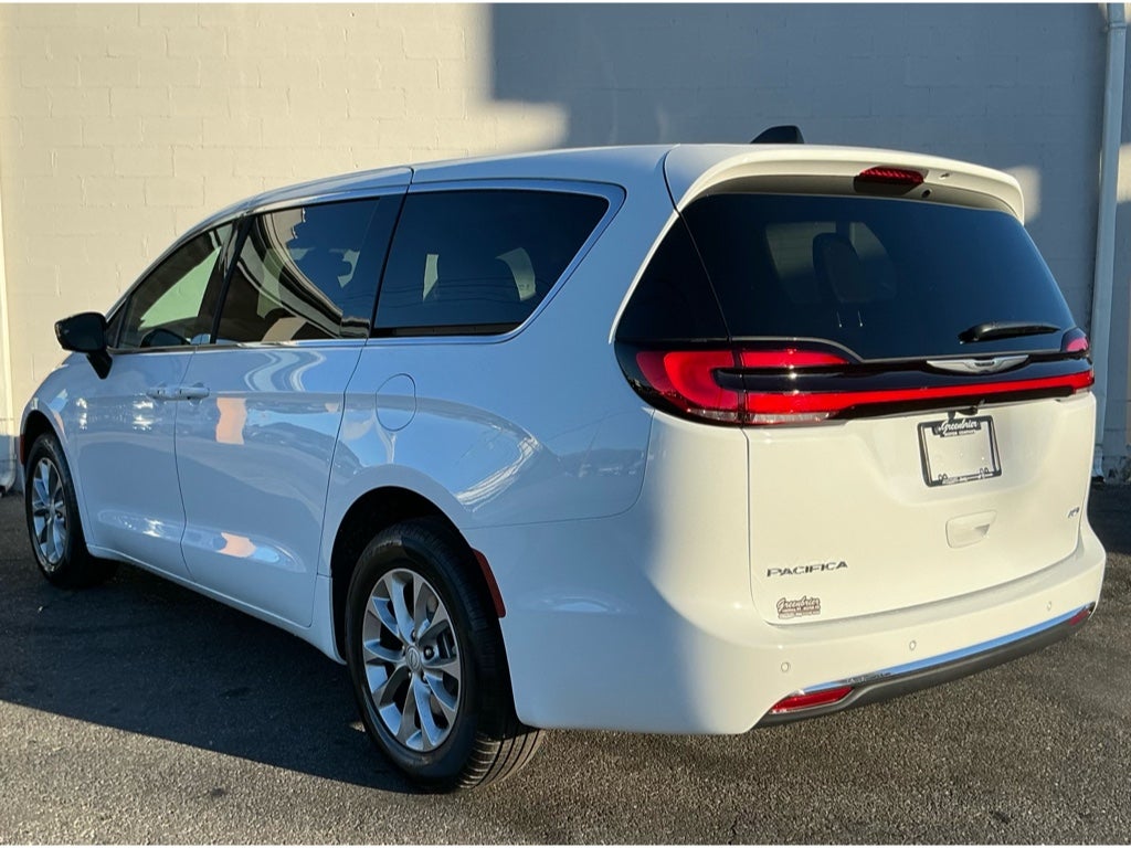 2026 Chrysler Pacifica PACIFICA SELECT AWD