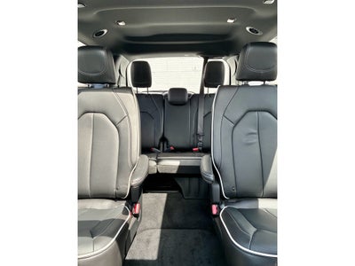 2027 Chrysler Pacifica LIMITED AWD