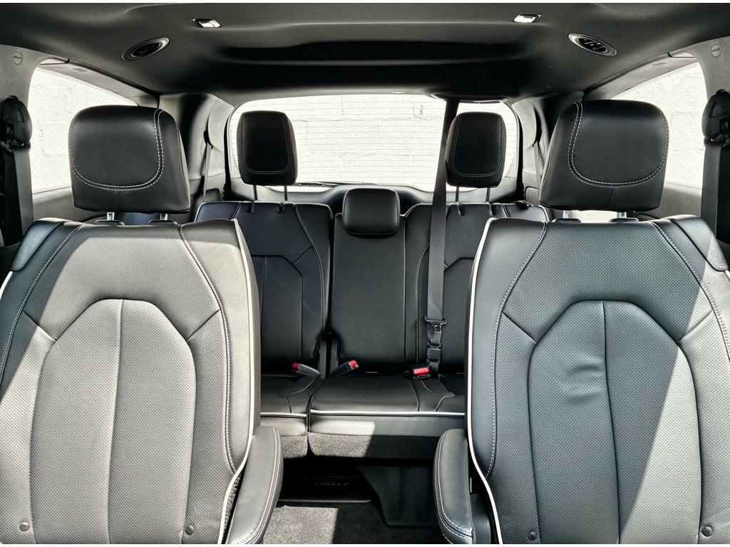 2027 Chrysler Pacifica LIMITED AWD