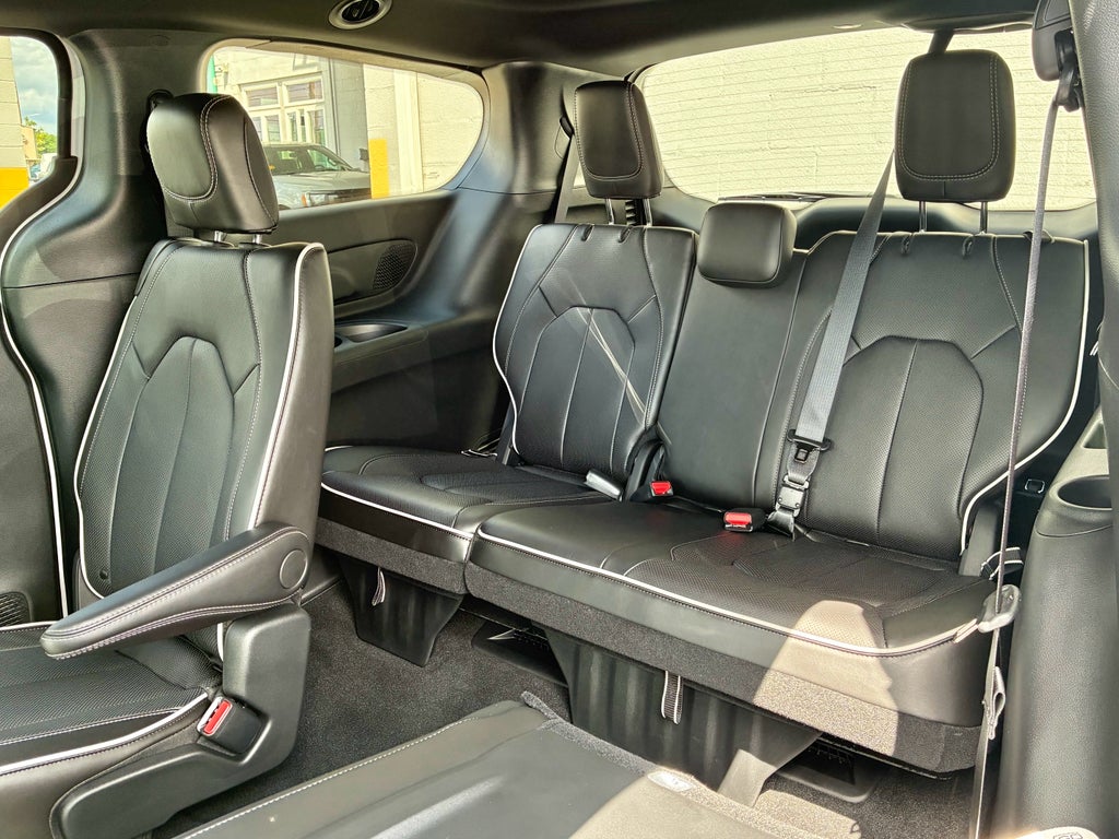2027 Chrysler Pacifica LIMITED AWD