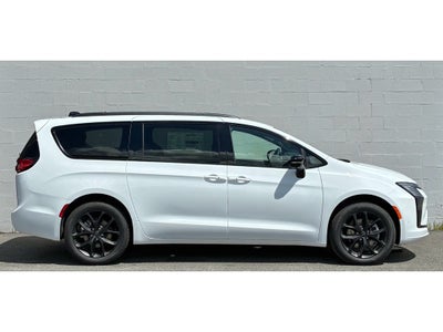 2027 Chrysler Pacifica LIMITED AWD