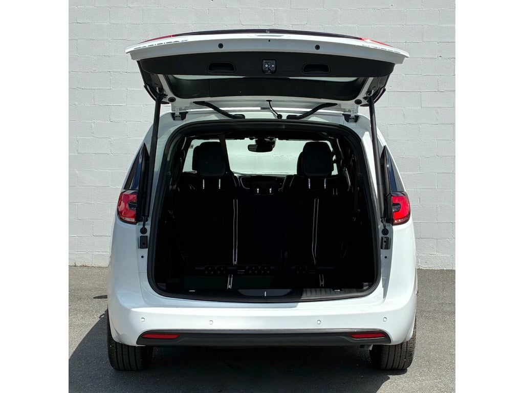2027 Chrysler Pacifica LIMITED AWD