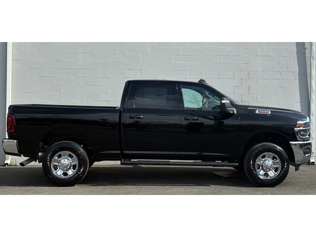 2026 RAM Ram 3500 RAM 3500 TRADESMAN CREW CAB 4X4 6'4' BOX