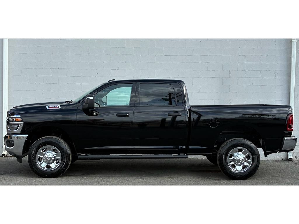 2026 RAM Ram 3500 RAM 3500 TRADESMAN CREW CAB 4X4 6'4' BOX