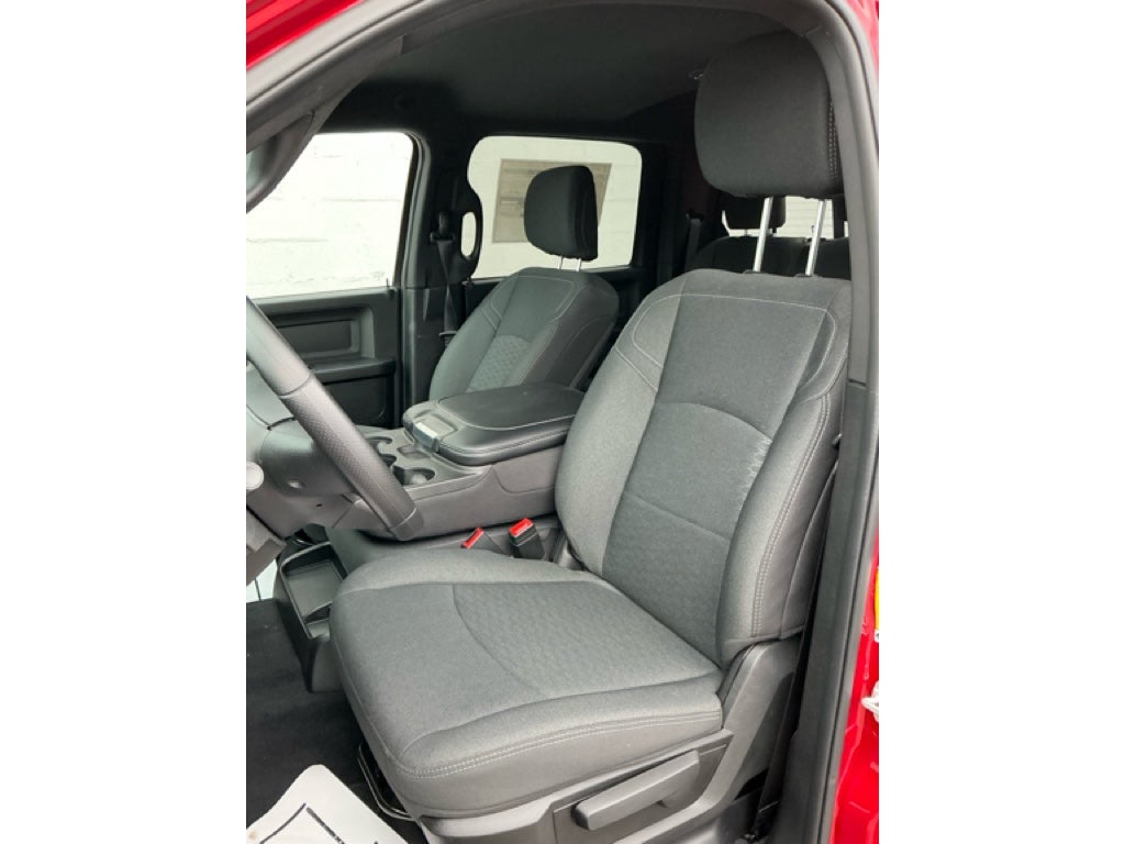 2026 RAM Ram 3500 RAM 3500 TRADESMAN CREW CAB 4X4 6'4' BOX