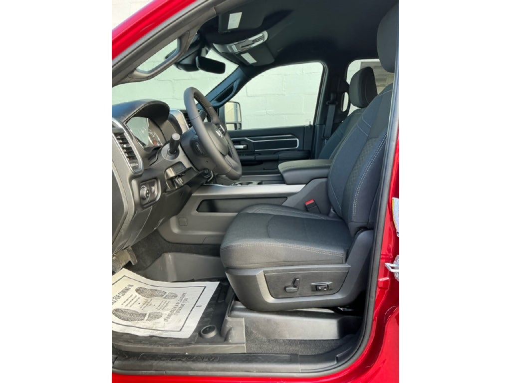 2026 RAM Ram 3500 RAM 3500 BIG HORN CREW CAB 4X4 6'4' BOX