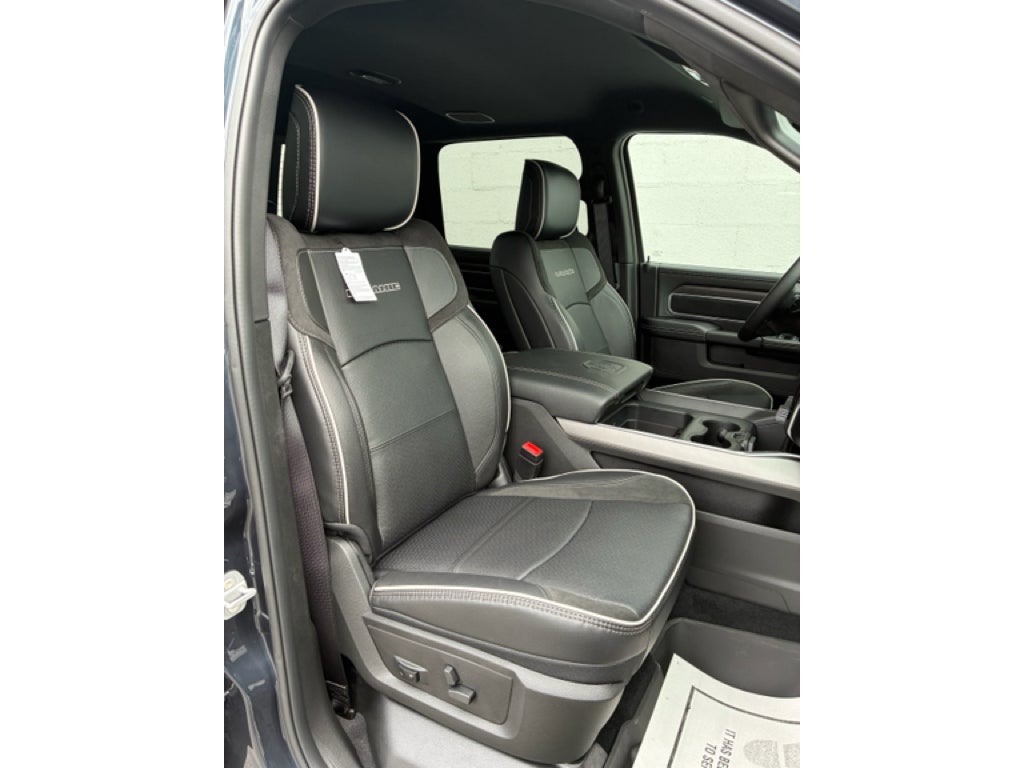 2026 RAM Ram 3500 RAM 3500 LARAMIE CREW CAB 4X4 6'4' BOX