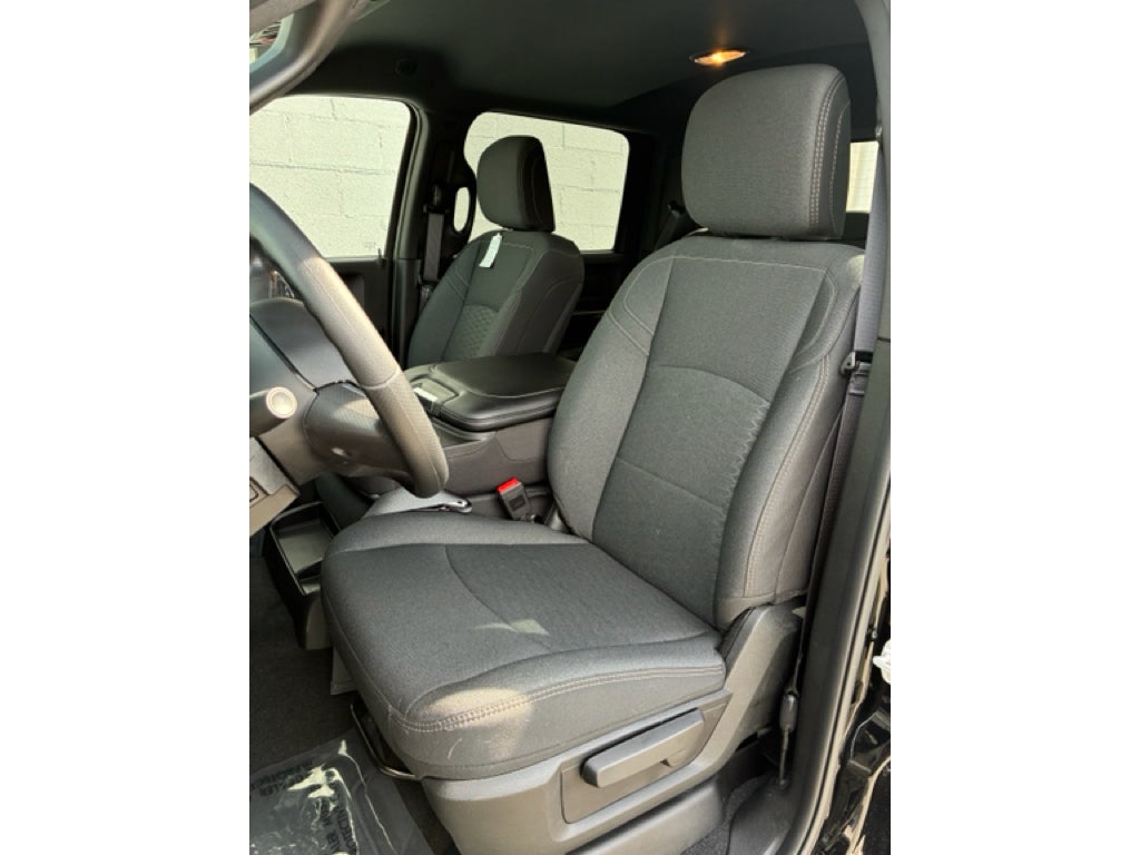 2026 RAM Ram 2500 RAM 2500 BLACK EXPRESS CREW CAB 4X4 6'4' BOX