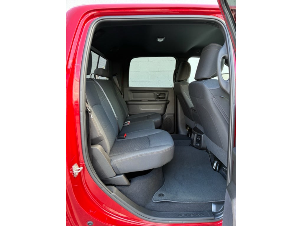 2026 RAM Ram 2500 RAM 2500 BLACK EXPRESS CREW CAB 4X4 6'4' BOX