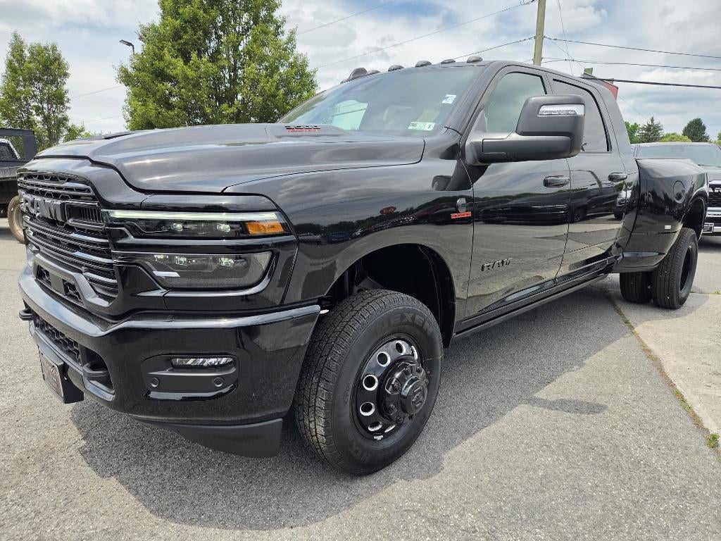 2026 RAM Ram 3500 RAM LARAMIE MEGA CAB 4X4 6'4' BOX