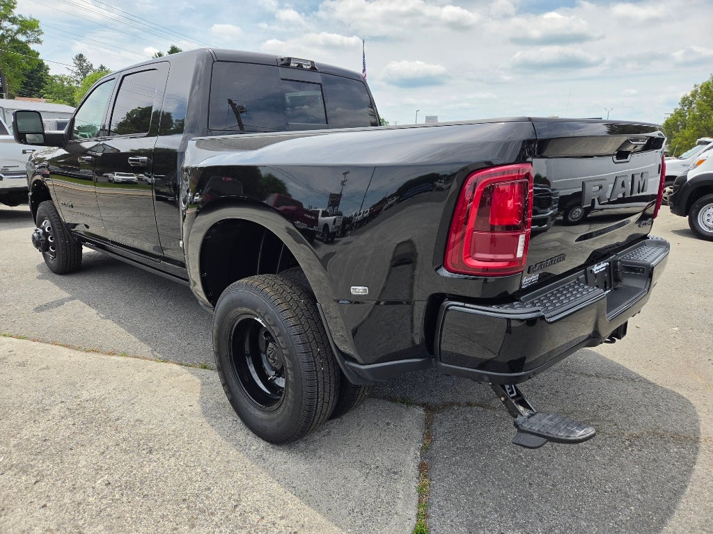 2026 RAM Ram 3500 RAM LARAMIE MEGA CAB 4X4 6'4' BOX