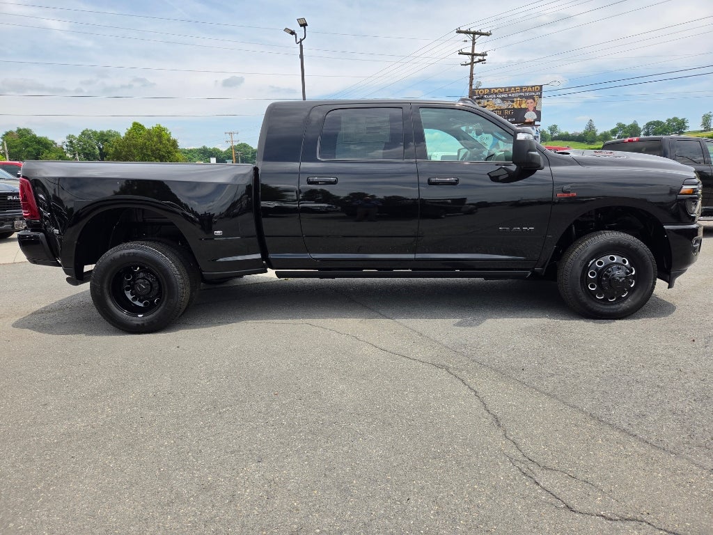 2026 RAM Ram 3500 RAM LARAMIE MEGA CAB 4X4 6'4' BOX
