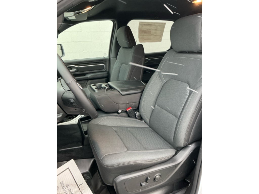 2025 RAM Ram 1500 RAM 1500 BIG HORN CREW CAB 4X4 5'7' BOX