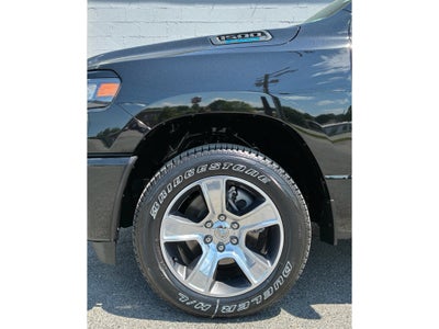 2026 RAM Ram 1500 EXPRESS CREW CAB 4X4 5'7' BOX