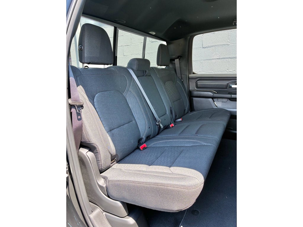 2026 RAM Ram 1500 EXPRESS CREW CAB 4X4 5'7' BOX