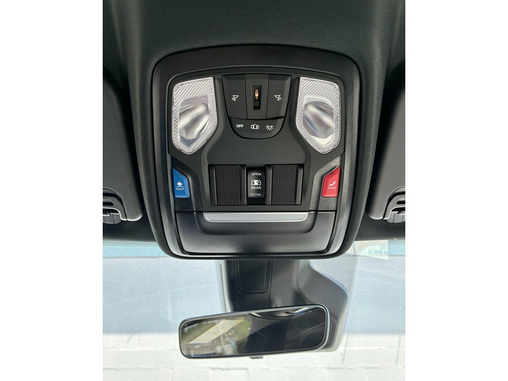2026 RAM Ram 1500 EXPRESS CREW CAB 4X4 5'7' BOX