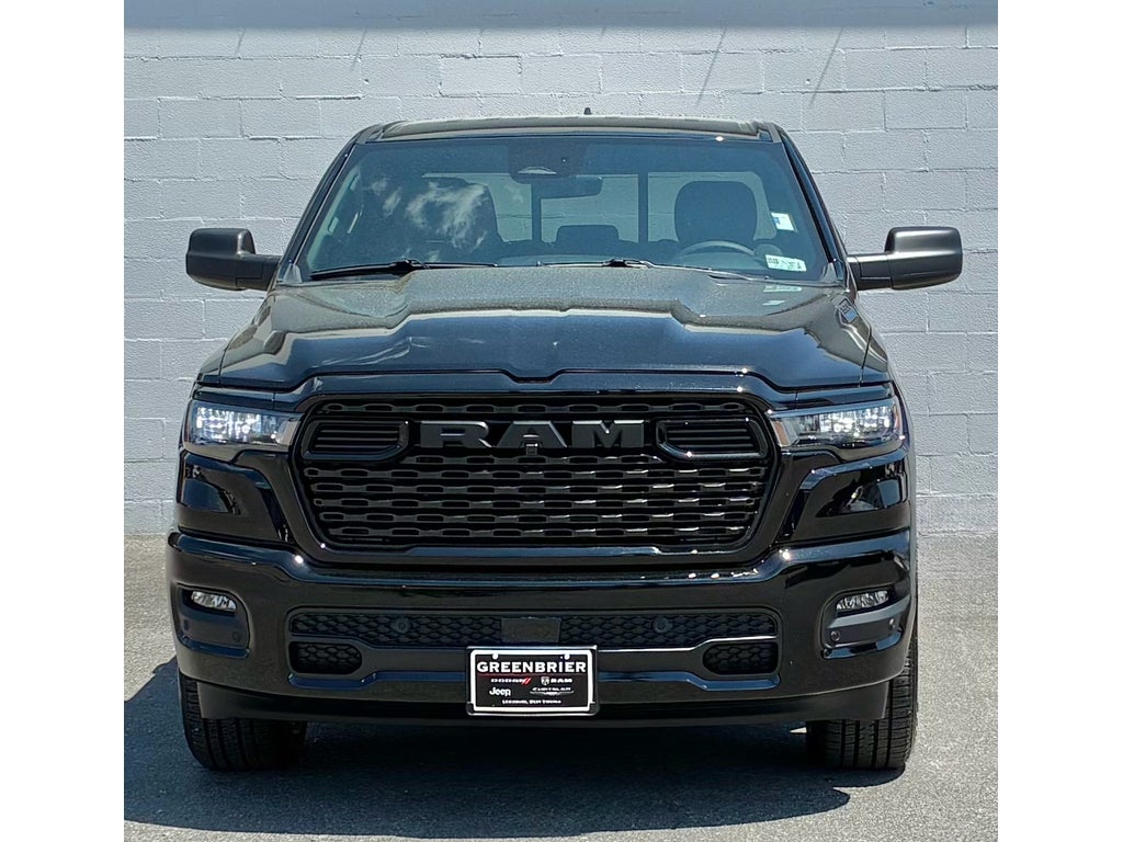 2026 RAM Ram 1500 EXPRESS CREW CAB 4X4 5'7' BOX