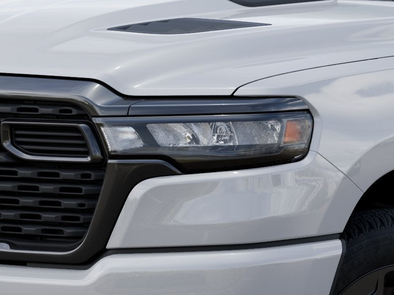 2026 RAM Ram 1500 EXPRESS CREW CAB 4X4 5'7' BOX