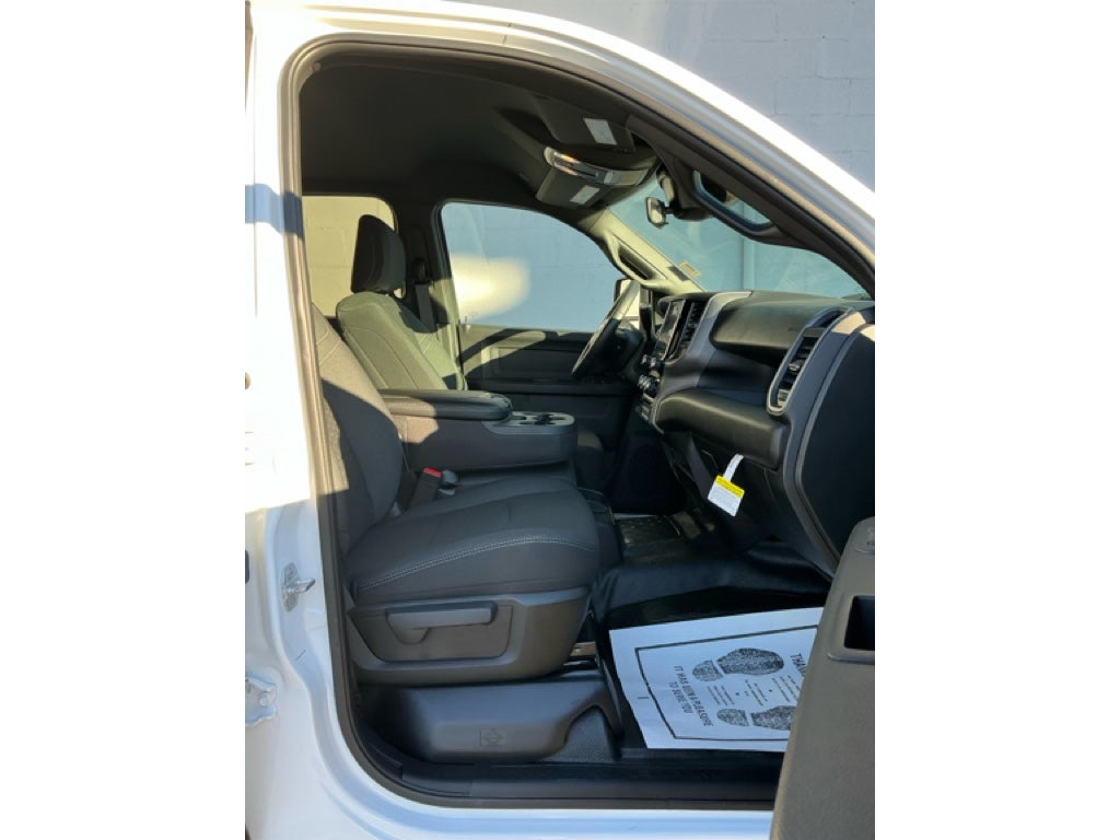 2026 RAM Ram 5500 Chassis Cab RAM 5500 TRADESMAN CHASSIS CREW CAB 4X4 60' CA