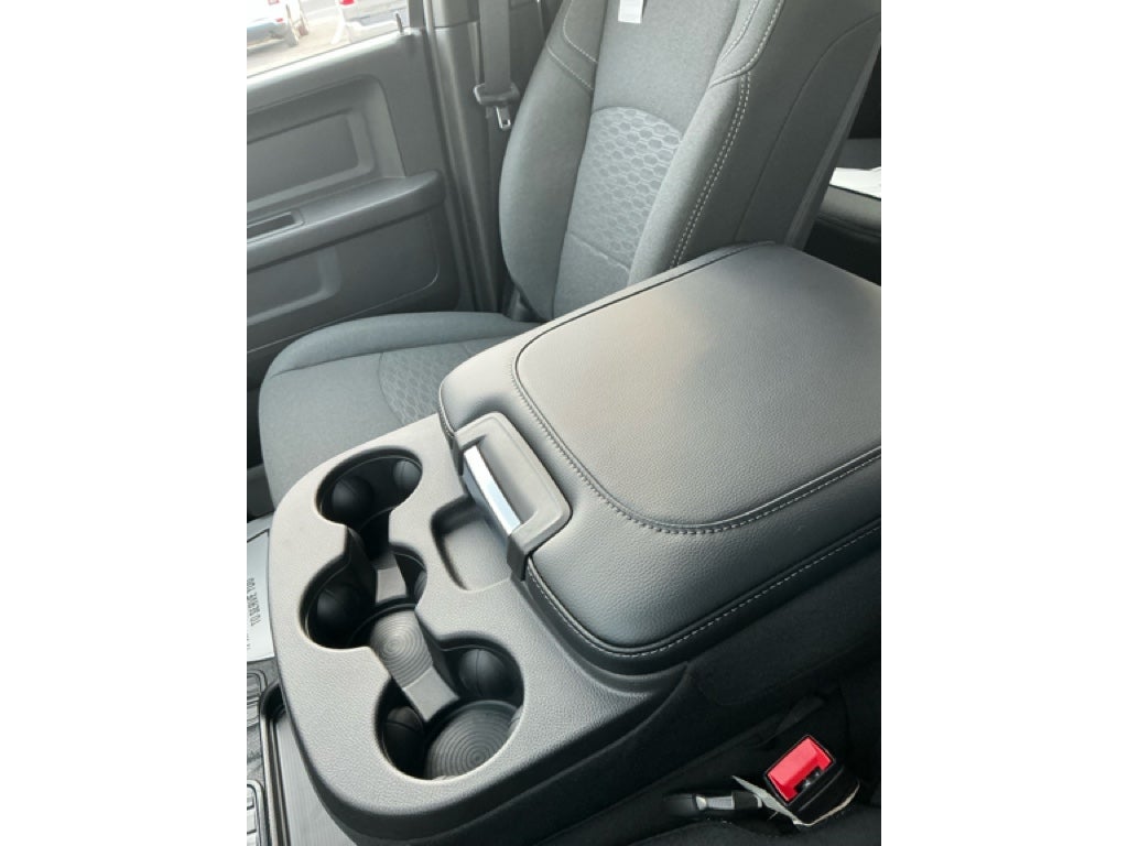 2026 RAM Ram 3500 Chassis Cab RAM 3500 TRADESMAN CREW CAB CHASSIS 4X4 60' CA