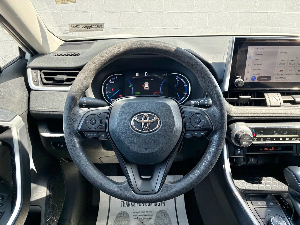 2025 Toyota RAV4 Hybrid XLE