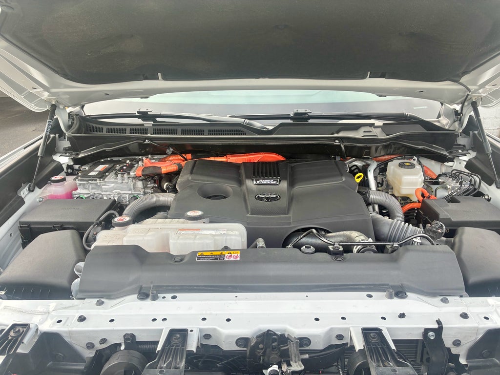 2024 Toyota Tundra Hybrid Platinum 4WD