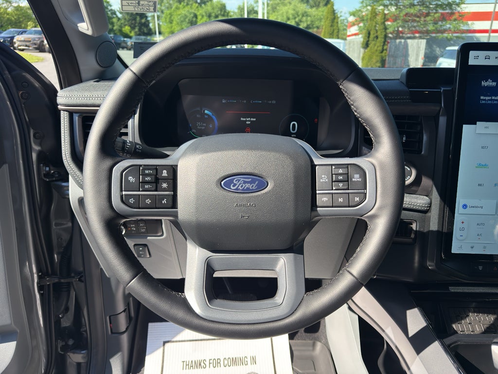 2025 Ford F-150 Lightning Flash