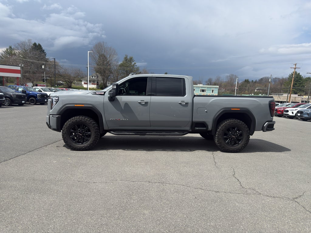 2025 GMC Sierra AT4