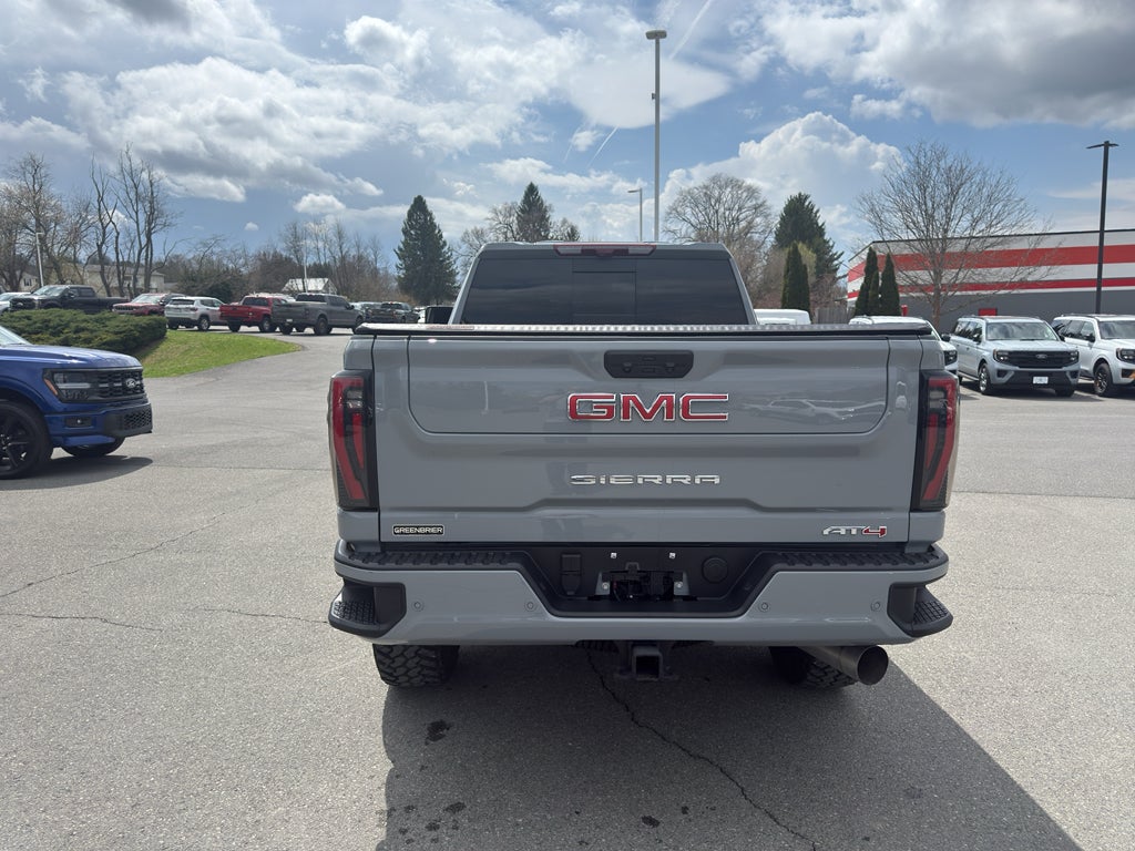 2025 GMC Sierra AT4