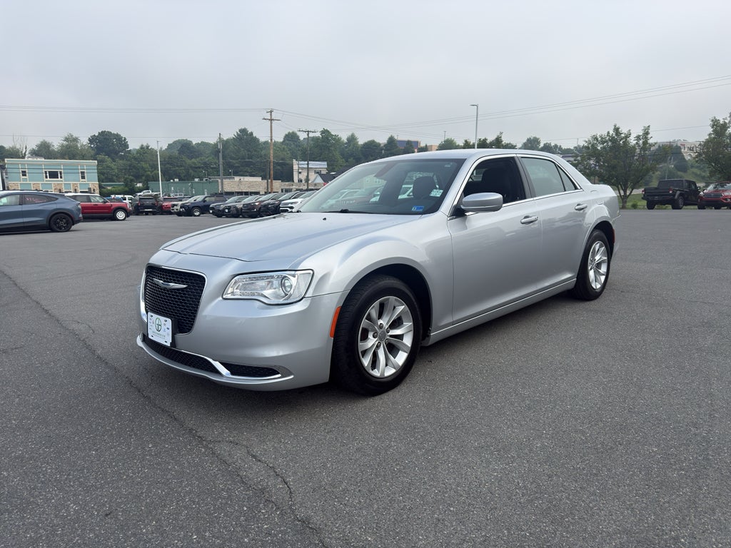 2021 Chrysler 300 Touring