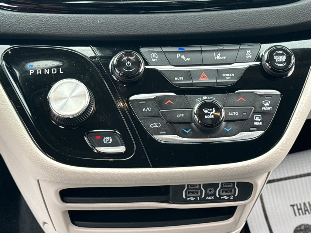 2024 Chrysler Pacifica Touring L