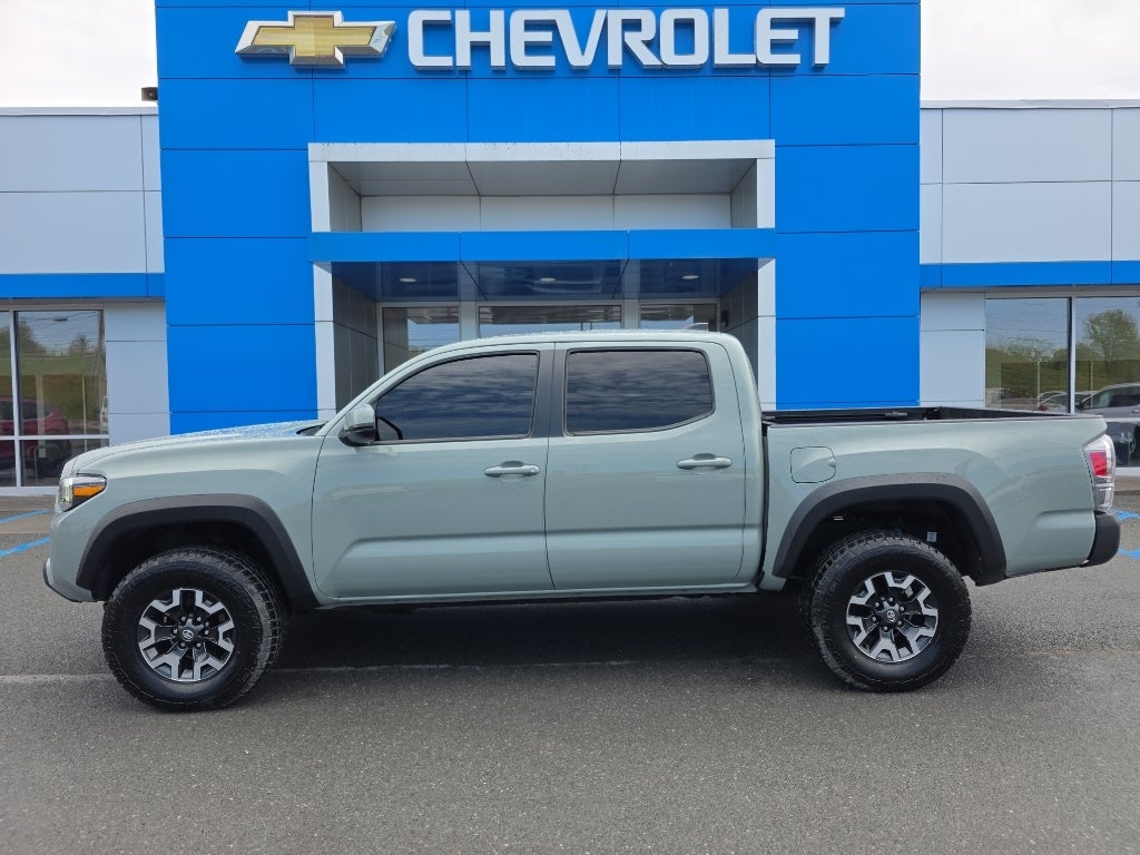 2022 Toyota Tacoma 4WD SR