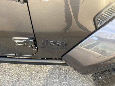 2023 Jeep Gladiator Willys