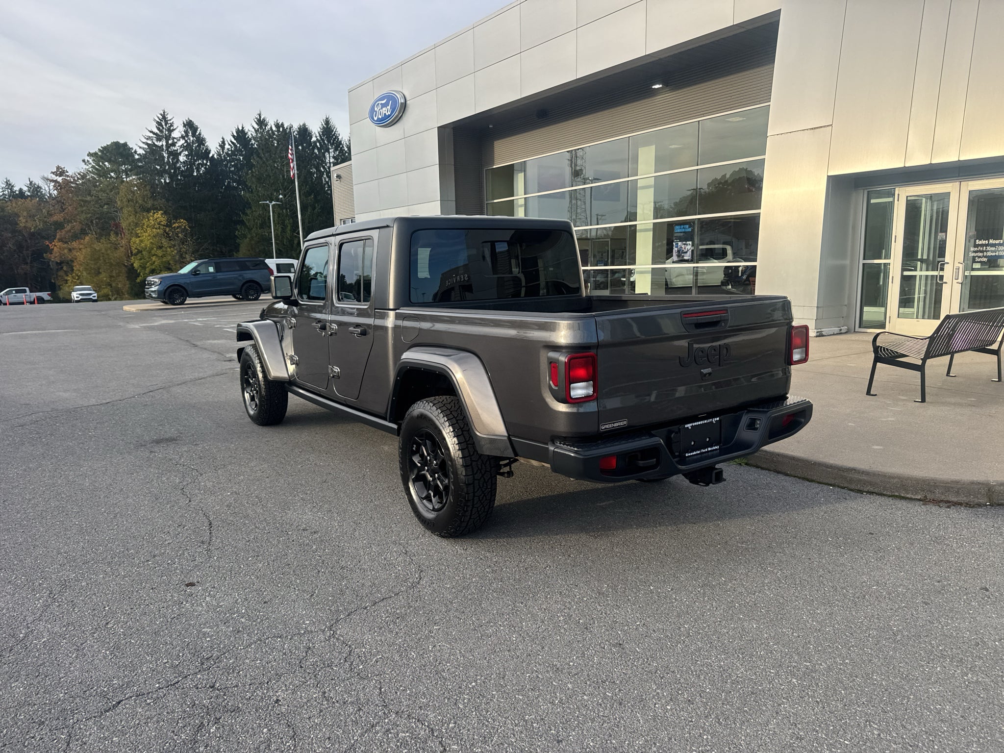 2023 Jeep Gladiator Willys