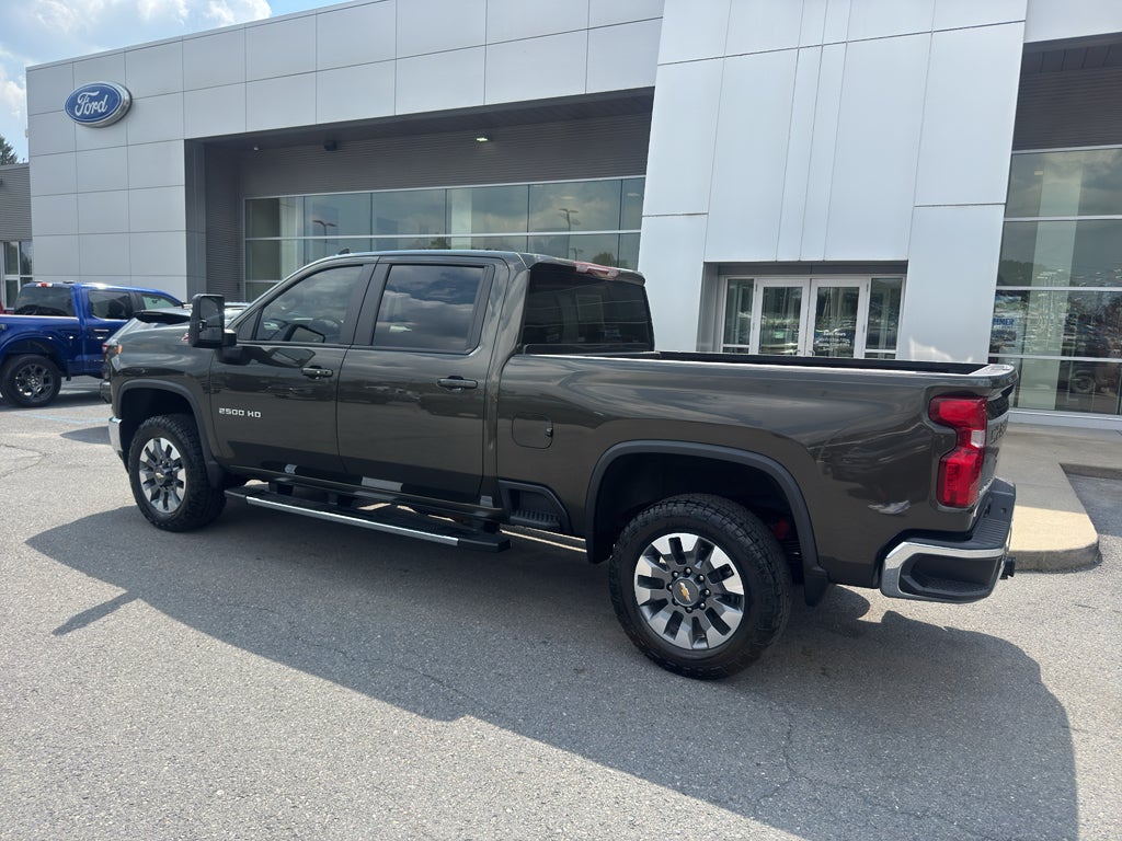 2022 Chevrolet Silverado LT