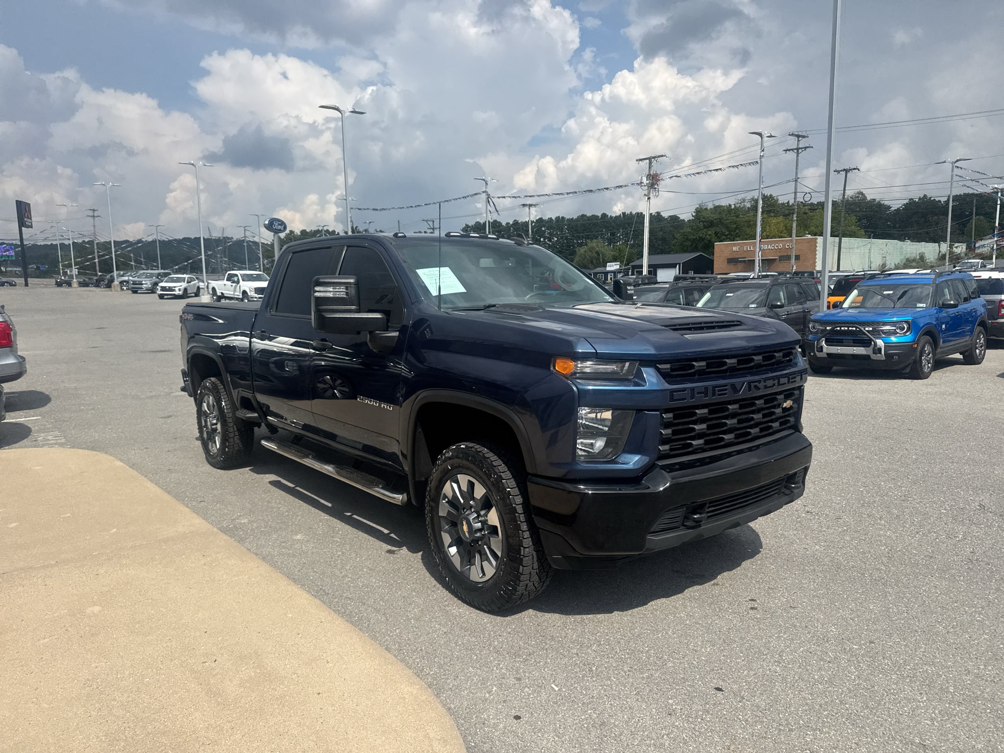 2021 Chevrolet Silverado Custom
