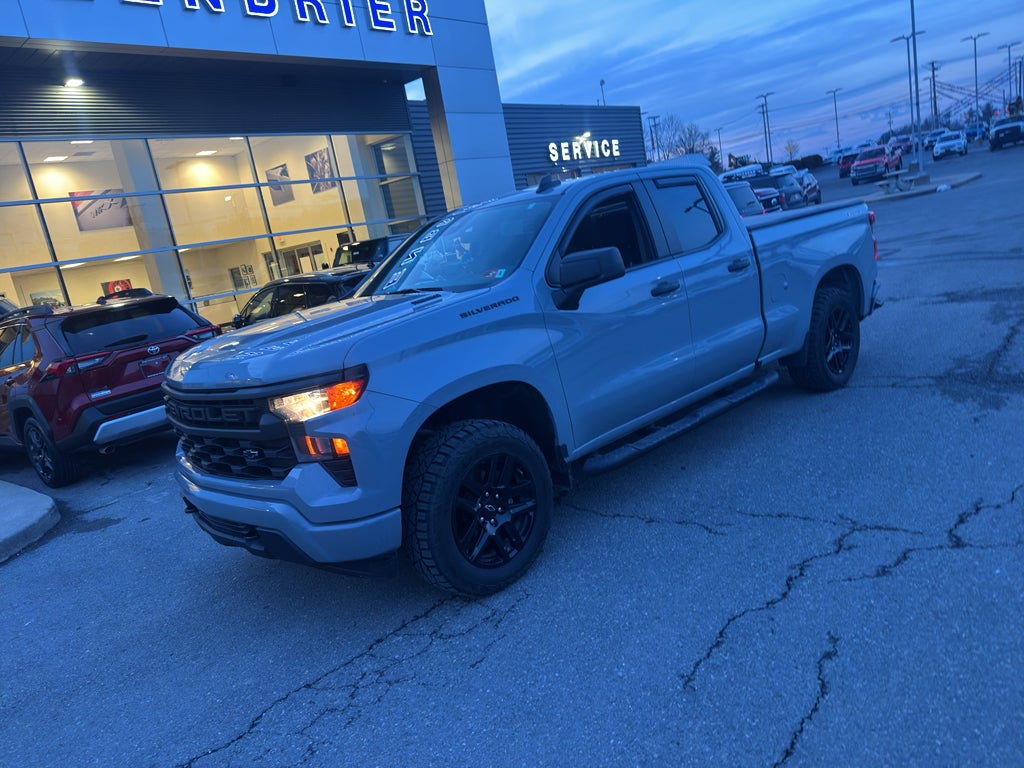 2025 Chevrolet Silverado Custom