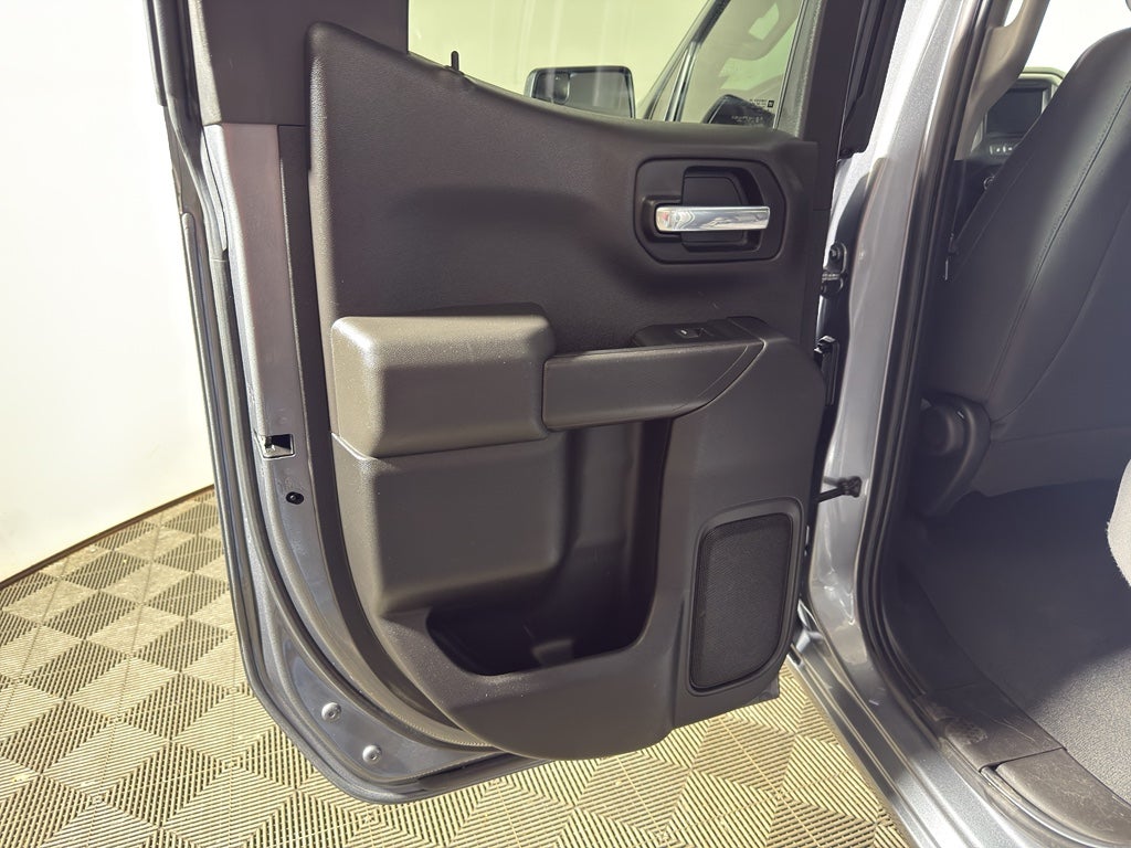 2021 Chevrolet Silverado Custom