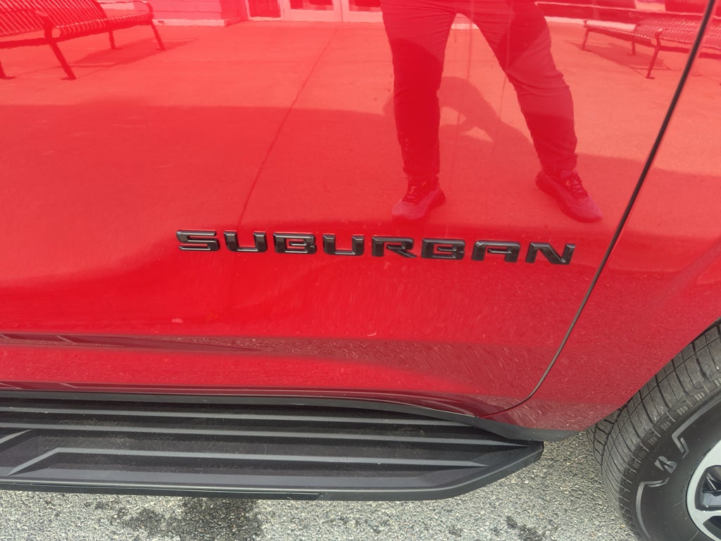 2025 Chevrolet Suburban RST