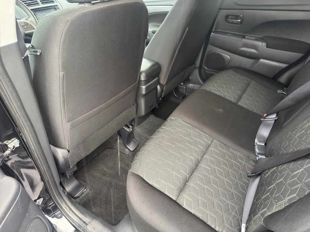 2023 Mitsubishi Outlander Sport ES