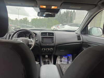 2023 Mitsubishi Outlander Sport ES